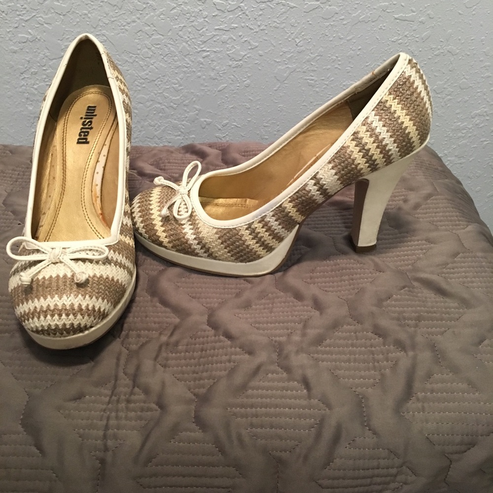 Women’s 8 unlisted heels